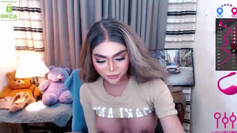 Snapshot of yourloveable chatting on November 19, 2025, 11:16 pm CHARLOTTE online show from November 19, 2025, 11:16 pm