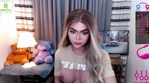 Snapshot of yourloveable chatting on December 2, 2025, 8:26 pm CHARLOTTE online show from December 2, 2025, 8:26 pm