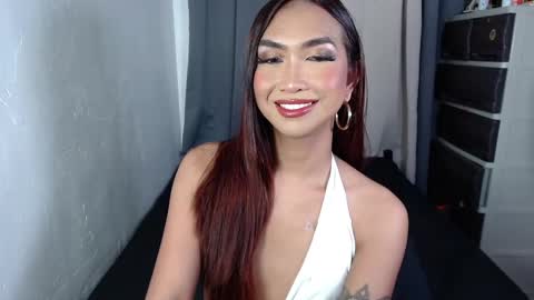 yourlovebella88 online show from March 5, 2025, 7:27 pm