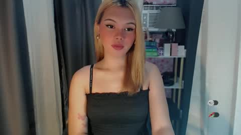 Snapshot of yourlovekylie chatting on May 13, 2026, 10:45 am KYLIE MORE online show from May 13, 2026, 10:45 am