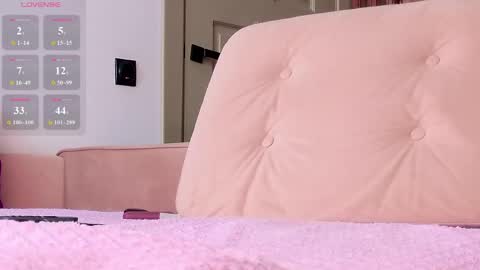 Snapshot of yourlovelyjul chatting on May 7, 2026, 8:09 am Julia 3 online show from May 7, 2026, 8:09 am