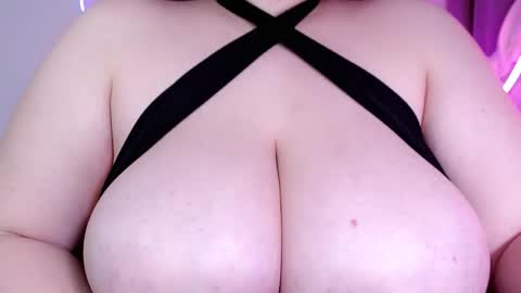 Snapshot of yourmermaidd chatting on November 12, 2025, 2:56 am Amina online show from November 12, 2025, 2:56 am