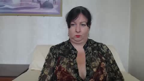 Snapshot of yourmilf4love chatting on September 18, 2025, 8:38 am lANA online show from September 18, 2025, 8:38 am