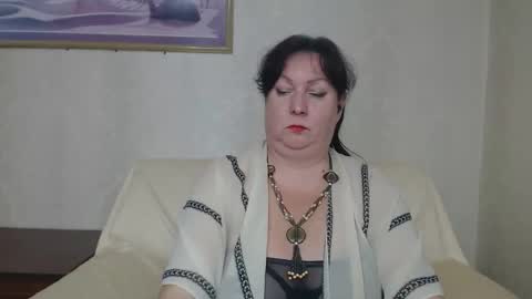 Snapshot of yourmilf4love chatting on December 5, 2025, 12:25 pm lANA online show from December 5, 2025, 12:25 pm
