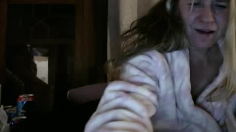 Snapshot of yourmomma999 chatting on January 21, 2025, 11:24 am yourmomma999 online show from January 21, 2025, 11:24 am