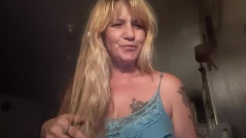 yourmomma999 online show from July 14, 2026, 8:52 am
