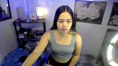 Snapshot of yourmy_sunshine chatting on June 4, 2026, 7:03 am yourmy_sunshine online show from June 4, 2026, 7:03 am
