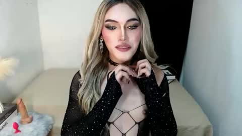 Snapshot of yournaughtykendal chatting on May 22, 2026, 8:47 pm TIFFANY SUCKING QUEEN online show from May 22, 2026, 8:47 pm