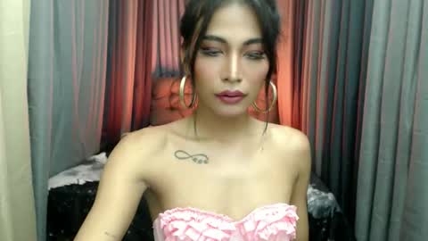Snapshot of yourprettybella_ts chatting on October 31, 2025, 5:14 pm yourprettybella_ts online show from October 31, 2025, 5:14 pm