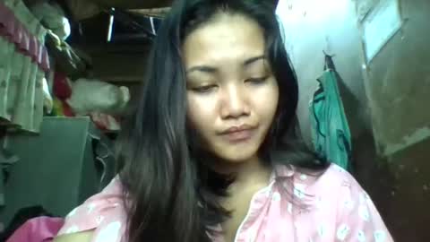 Snapshot of yourqueen1101 chatting on March 27, 2026, 2:17 am yourqueen1101 online show from March 27, 2026, 2:17 am