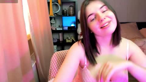 Snapshot of yourraccoon chatting on February 6, 2026, 5:23 am Jenny online show from February 6, 2026, 5:23 am