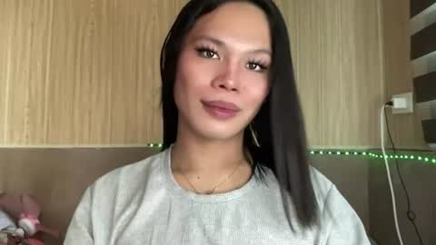 Snapshot of yourseductive_jem chatting on June 13, 2026, 6:33 am yourseductive_jem online show from June 13, 2026, 6:33 am