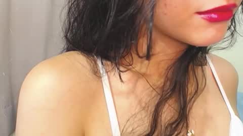 Snapshot of yoursexy18lover chatting on October 8, 2025, 5:49 am Lina and roberth online show from October 8, 2025, 5:49 am