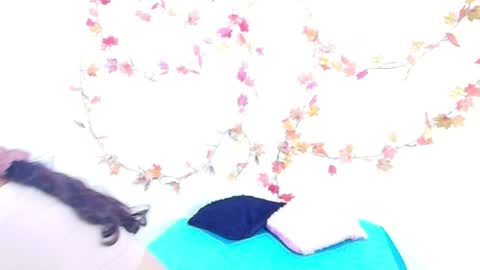 Snapshot of yoursexy18lover chatting on June 15, 2026, 5:53 am Lina and roberth online show from June 15, 2026, 5:53 am