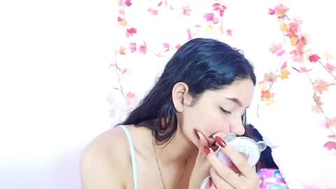 Snapshot of yoursexy18lover chatting on June 27, 2026, 6:29 am Lina and roberth online show from June 27, 2026, 6:29 am