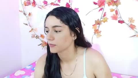 Snapshot of yoursexy18lover chatting on July 25, 2026, 8:01 am Lina and roberth online show from July 25, 2026, 8:01 am