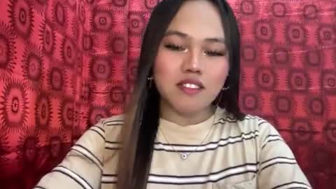 yourspecialgirl_rhea online show from May 3, 2026, 7:14 am