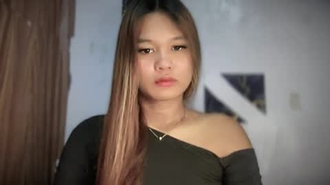 yoursweetgirl_zia online show from June 29, 2026, 9:04 am