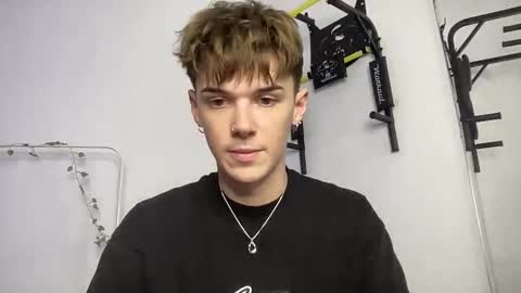 Snapshot of yoursweetyguy chatting on November 6, 2025, 3:35 pm yoursweetyguy online show from November 6, 2025, 3:35 pm