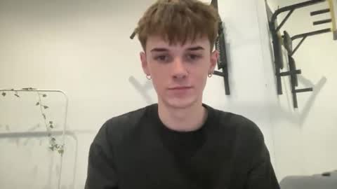 Snapshot of yoursweetyguy chatting on November 11, 2025, 2:06 pm yoursweetyguy online show from November 11, 2025, 2:06 pm