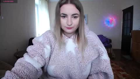 Snapshot of yourswetiegirl chatting on November 19, 2025, 11:10 am Sofia online show from November 19, 2025, 11:10 am