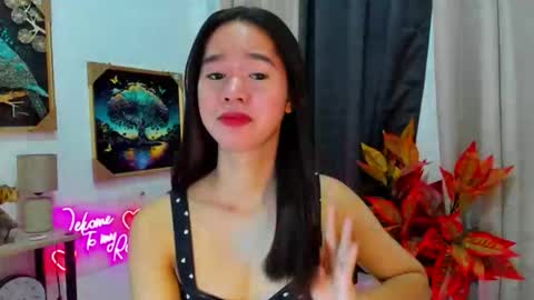 yourtinybunny online show from February 15, 2026, 10:36 am