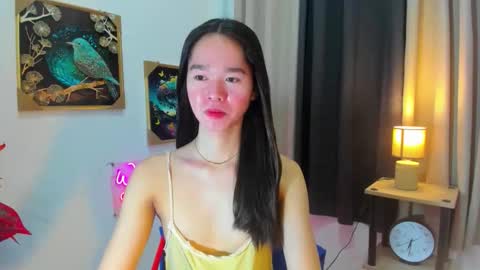 yourtinybunny online show from April 23, 2026, 10:36 am