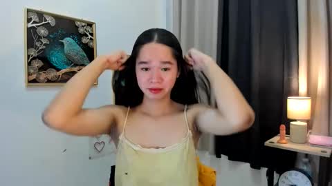 Snapshot of yourtinybunny chatting on June 7, 2026, 11:03 am yourtinybunny online show from June 7, 2026, 11:03 am