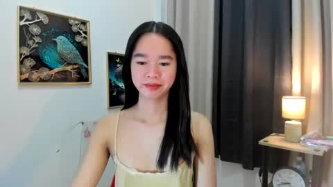 Snapshot of yourtinybunny chatting on June 14, 2026, 11:23 am yourtinybunny online show from June 14, 2026, 11:23 am