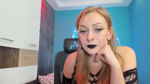 YourVenus00 -Follow my OF online show from January 24, 2025, 4:17 pm