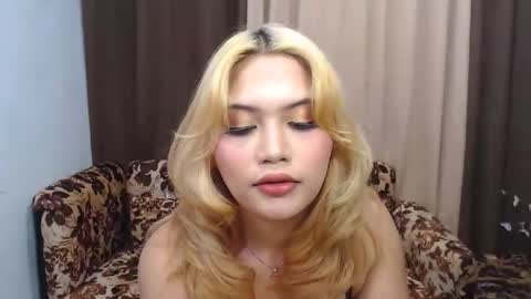 Snapshot of youungsextdeity chatting on May 22, 2026, 10:43 am cathy online show from May 22, 2026, 10:43 am