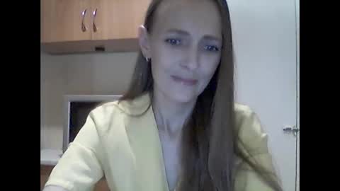 Snapshot of youur_light chatting on December 2, 2025, 7:53 pm Youur light online show from December 2, 2025, 7:53 pm