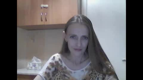 Snapshot of youur_light chatting on May 10, 2026, 6:35 pm Youur light online show from May 10, 2026, 6:35 pm