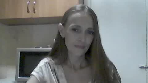 Snapshot of youur_light chatting on August 1, 2026, 8:30 pm Youur light online show from August 1, 2026, 8:30 pm