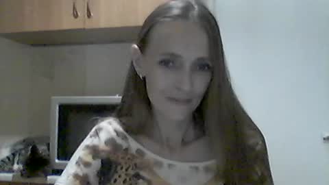 Snapshot of youur_light chatting on August 7, 2026, 7:38 pm Youur light online show from August 7, 2026, 7:38 pm