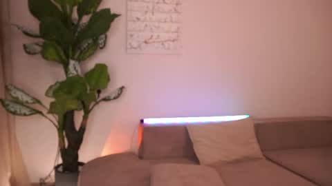 youw4ntthis online show from April 19, 2026, 5:07 am