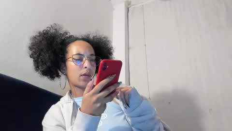 elizabeth  ju   online show from February 8, 2025, 12:38 am