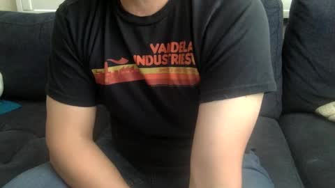 yque online show from February 28, 2025, 9:23 pm