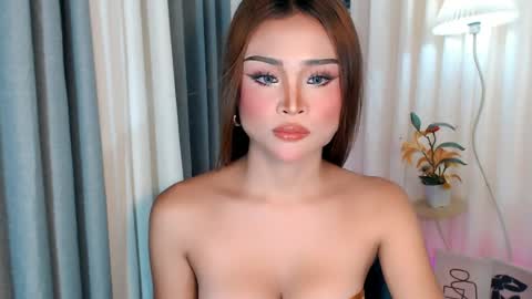 ysabellefox online show from April 22, 2026, 10:06 am