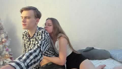 Yue Lang and Samm online show from February 16, 2025, 8:00 pm