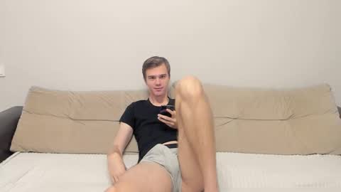 Yue Lang and Samm online show from October 10, 2025, 6:07 pm