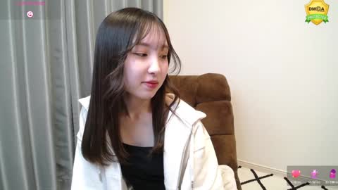 Snapshot of yui_x chatting on January 11, 2025, 11:45 am yui_x online show from January 11, 2025, 11:45 am