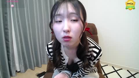 Snapshot of yui_x chatting on January 21, 2025, 11:56 am yui_x online show from January 21, 2025, 11:56 am