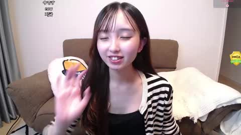 Snapshot of yui_x chatting on May 25, 2026, 10:54 am yui_x online show from May 25, 2026, 10:54 am