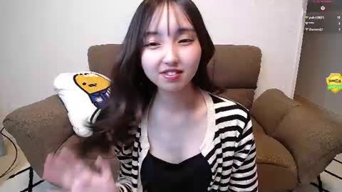 Snapshot of yui_x chatting on July 14, 2026, 1:28 pm yui_x online show from July 14, 2026, 1:28 pm