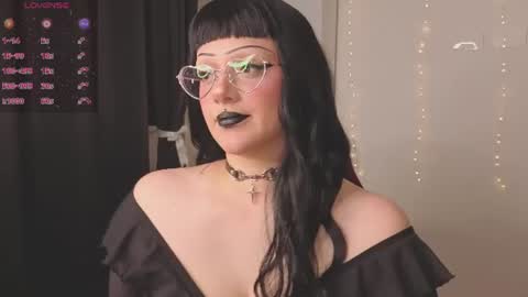 Snapshot of yuki_cross chatting on June 25, 2026, 5:12 am online show from June 25, 2026, 5:12 am