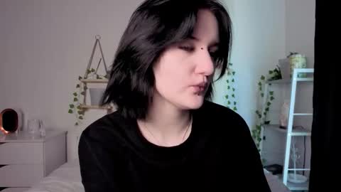 Ellie online show from March 11, 2026, 8:20 am