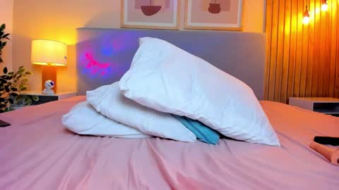 Snapshot of yuli_cardona_ chatting on January 20, 2025, 11:10 pm Yuliet online show from January 20, 2025, 11:10 pm