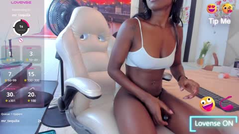 Snapshot of yuliana_milleer chatting on February 3, 2025, 8:13 pm Yuliana online show from February 3, 2025, 8:13 pm