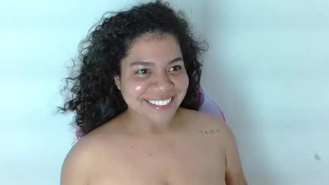 Yuli and SaraIndependent model online show from January 5, 2025, 9:57 pm